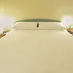 奥格斯堡中央火车站宜必思酒店