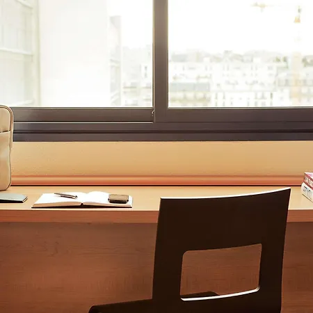 Hotel Ibis Hauptbahnhof 2*