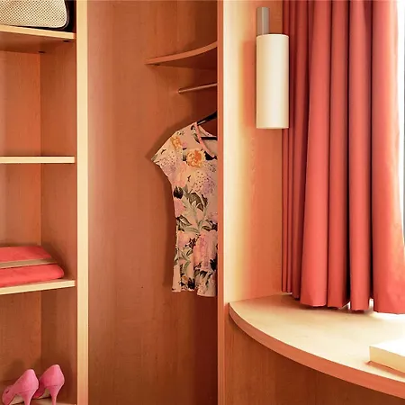Ibis Hauptbahnhof 2*