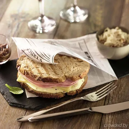 Hotel Ibis Hauptbahnhof 2*