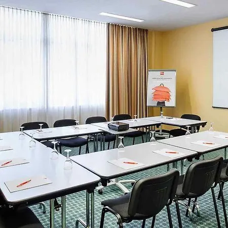 Ibis Hauptbahnhof Аугсбург