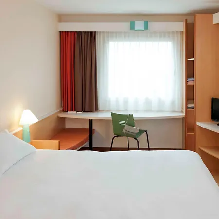 Ibis Hauptbahnhof 2*
