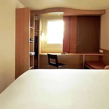 Ibis Hauptbahnhof 2*