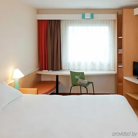 Ibis Hauptbahnhof 2*