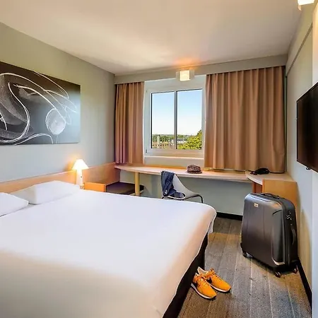 Ibis Hauptbahnhof Аугсбург